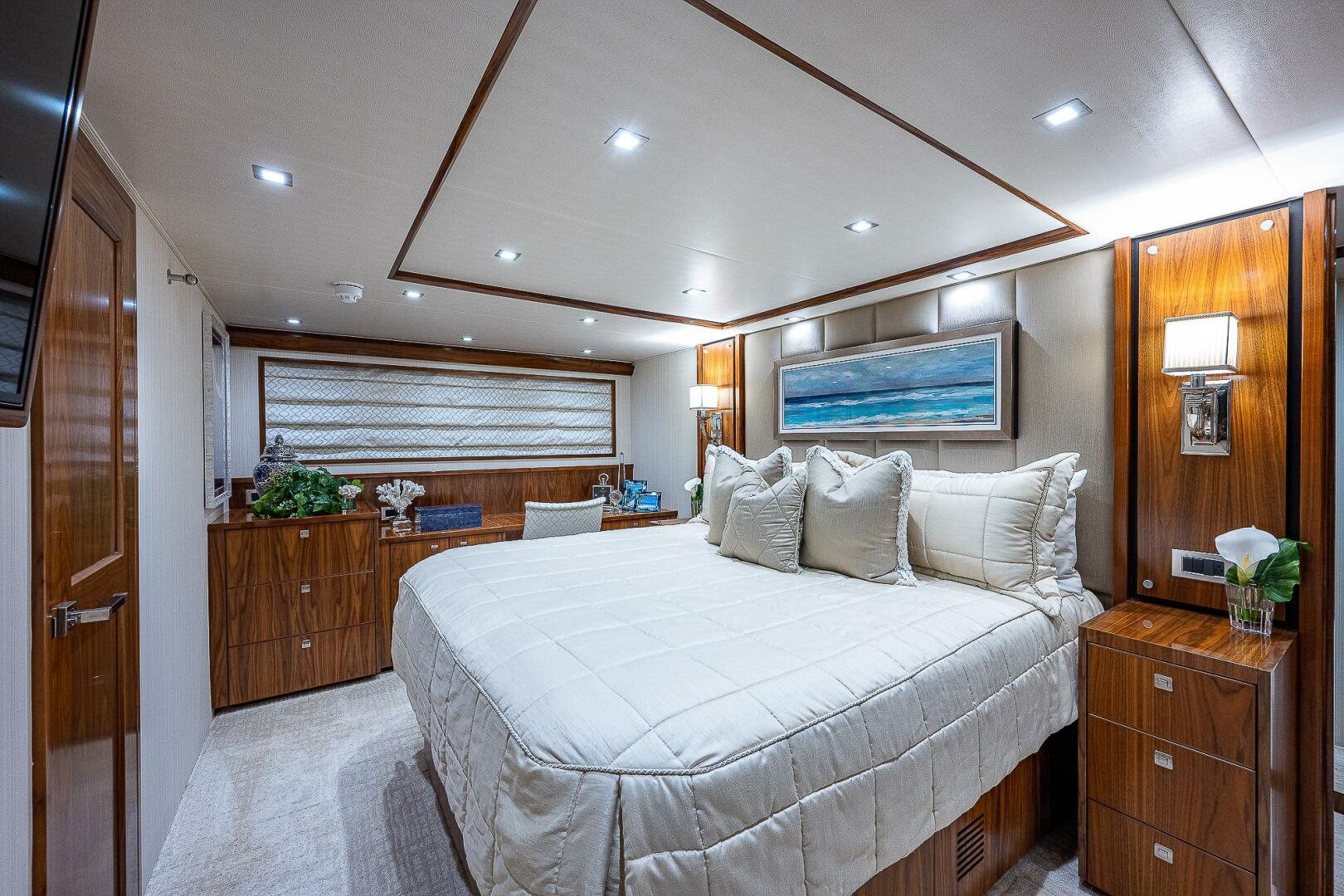 2017 Viking 75 Motoryacht - Image 13