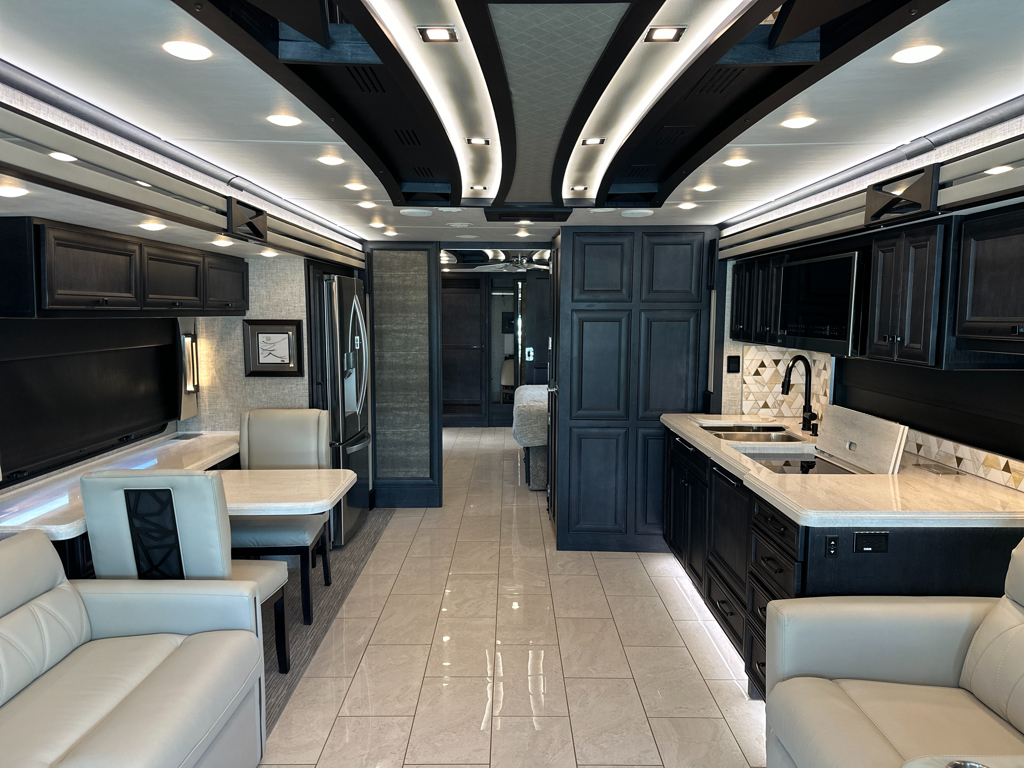 2025 TIFFIN ALLEGRO BUS 40IP - Image 8