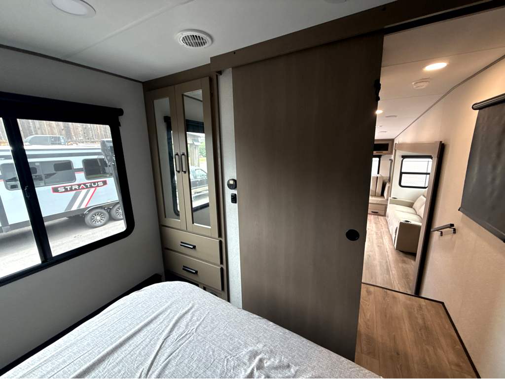 2026 ENTEGRA COACH ACCOLADE 37M - Image 23