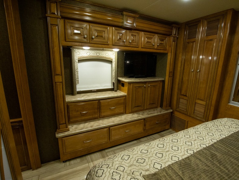 2015 Thor Motor Coach Tuscany 40KQ - Image 17