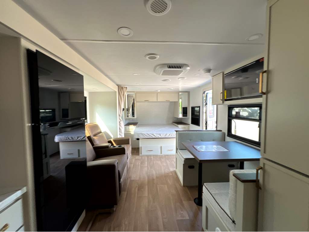 2027 GRAND DESIGN IMAGINE 22MLE - Image 19
