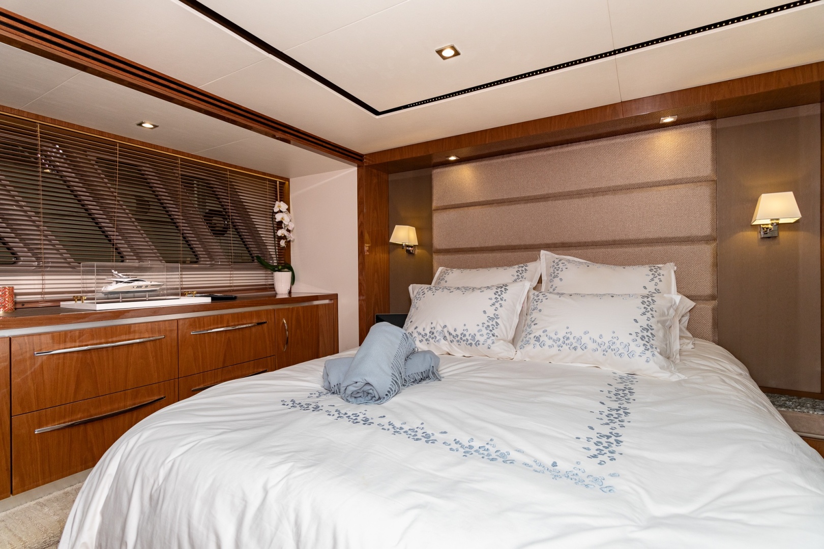 2018 Sea Ray L650 FLY - Image 53