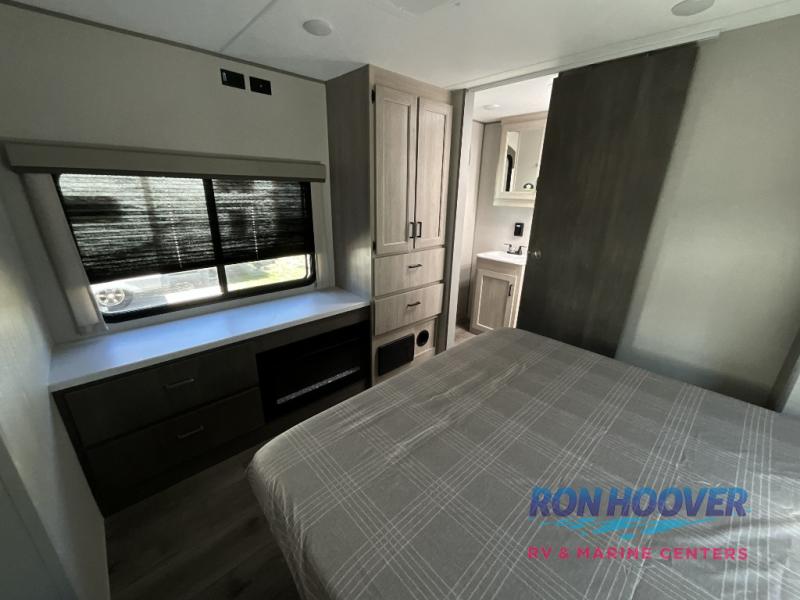 2026 COACHMEN CATALINA 333DBDSCKLE - Image 11