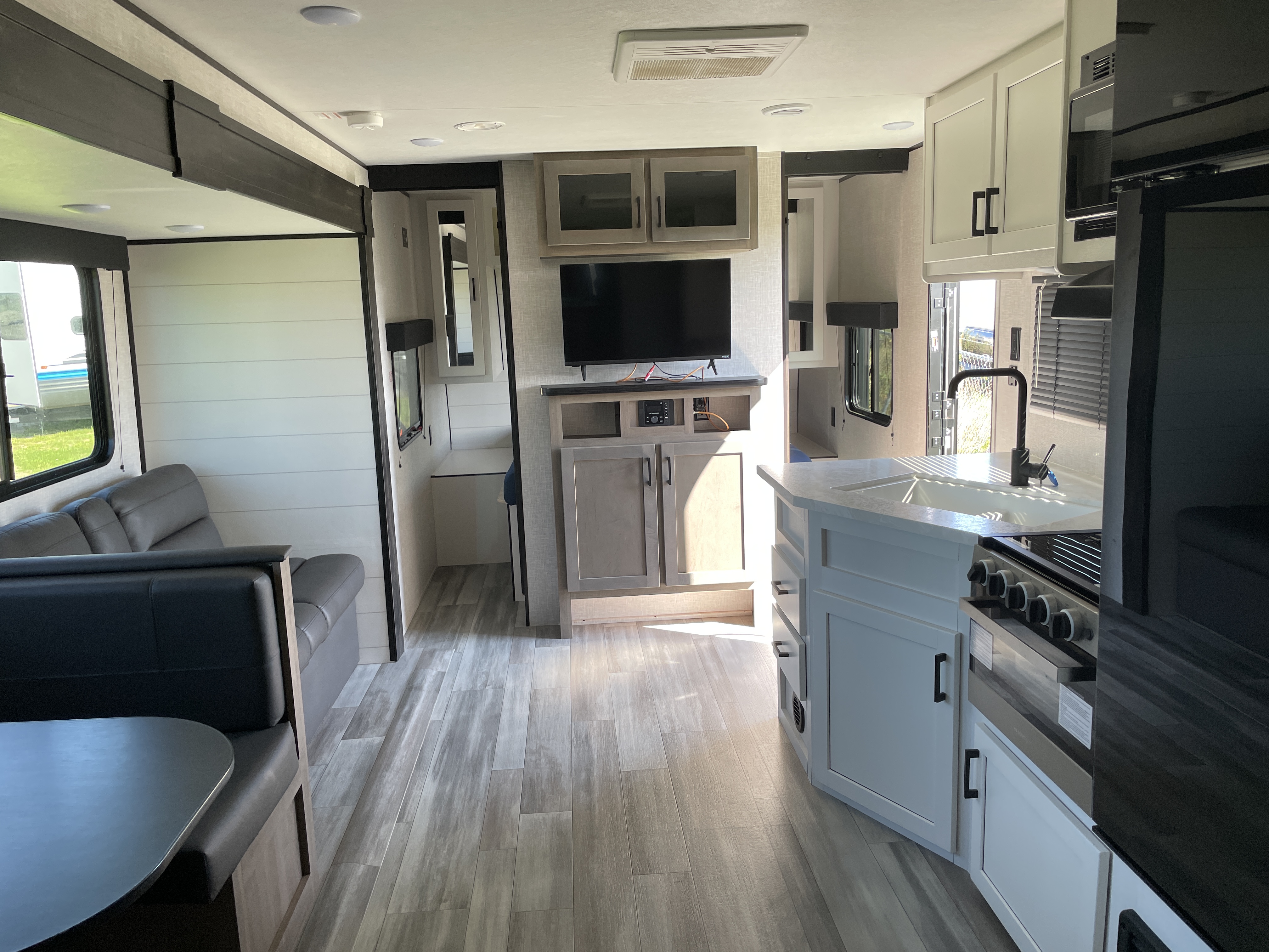 2024 Jayco Jay Flight SLX 261BHS - Image 7
