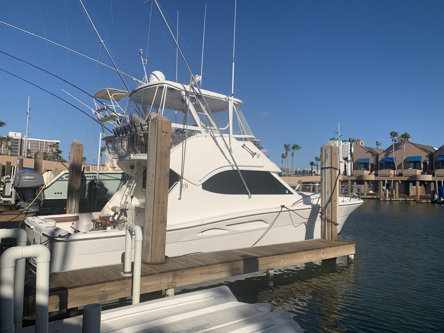 2008 Riviera 42 Flybridge - Image 7