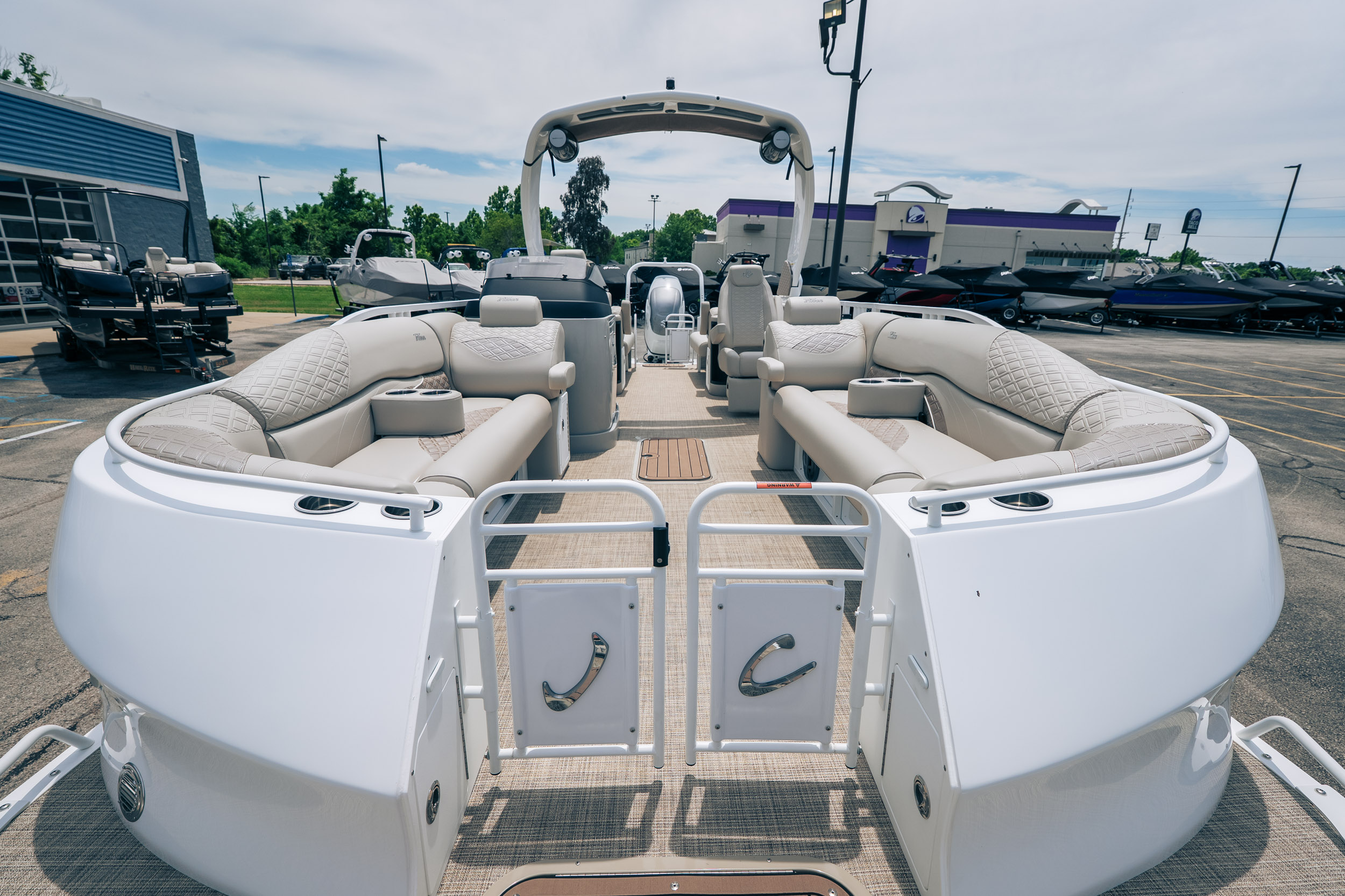 2026 JC Tritoon SportToon 26 TT - Image 20