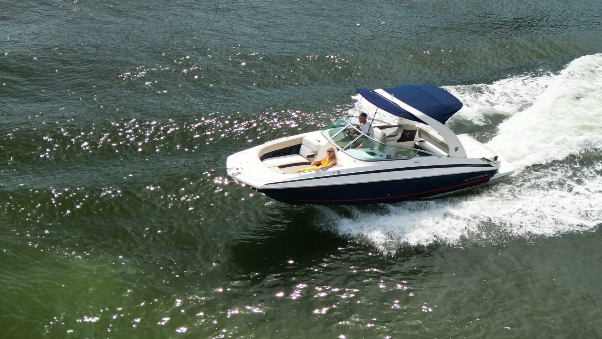 2014 Regal 2700 Bowrider - Image 7