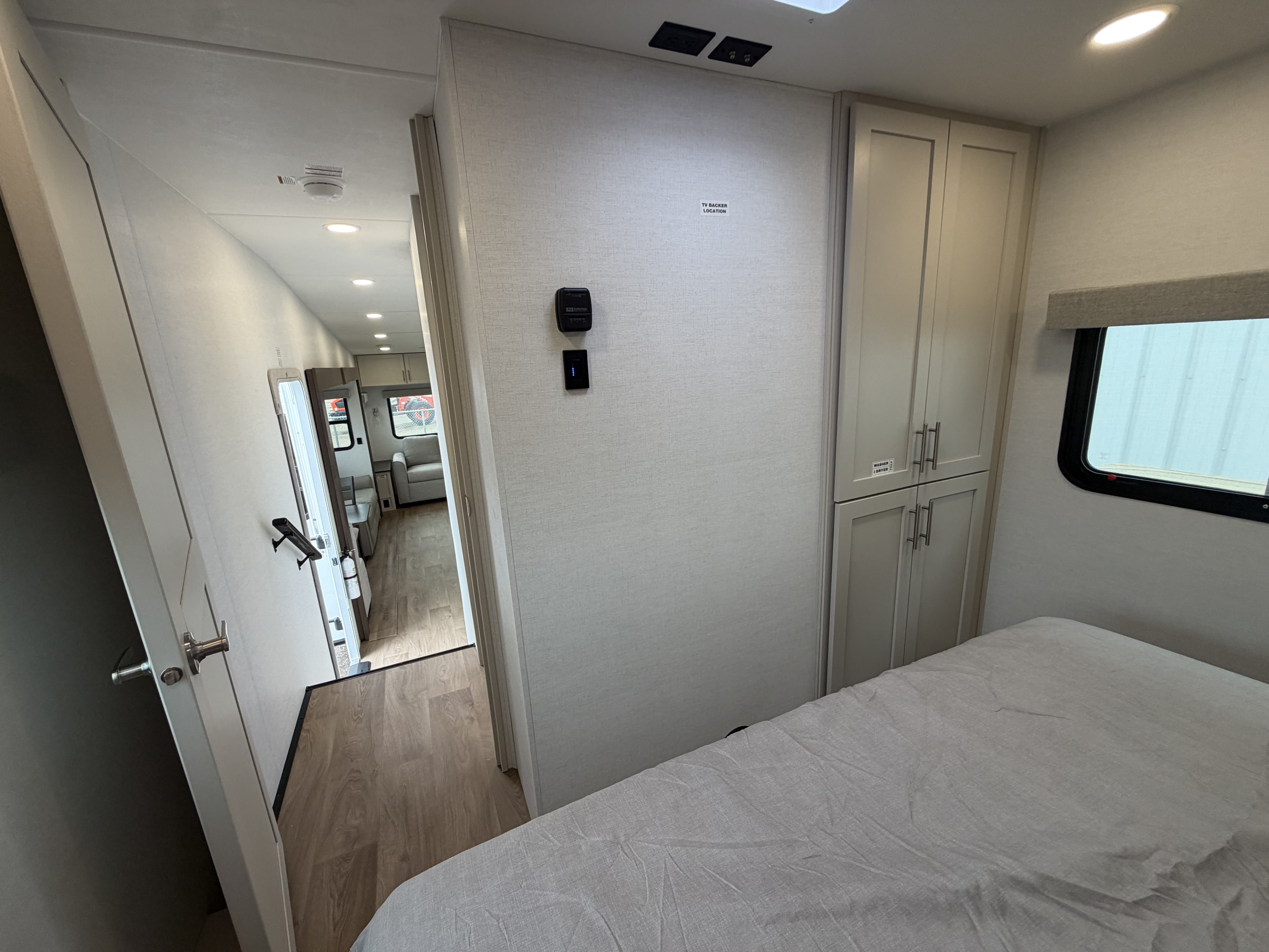 2027 Alliance RV Avenue 29RL - Image 14