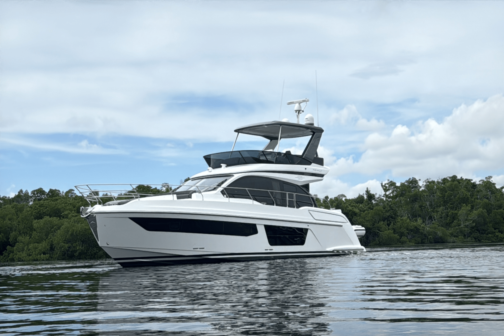 2023 Azimut Azimut 53 FLY Base - Image 2