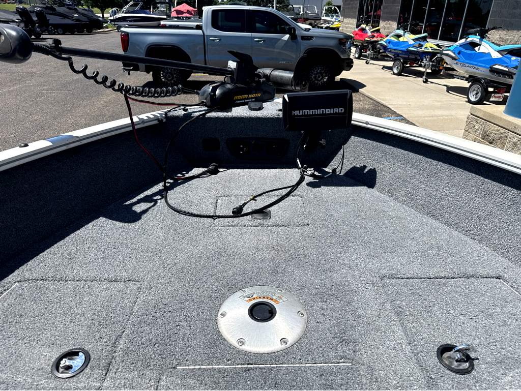 2018 Tracker Pro Guide V165 - Image 18
