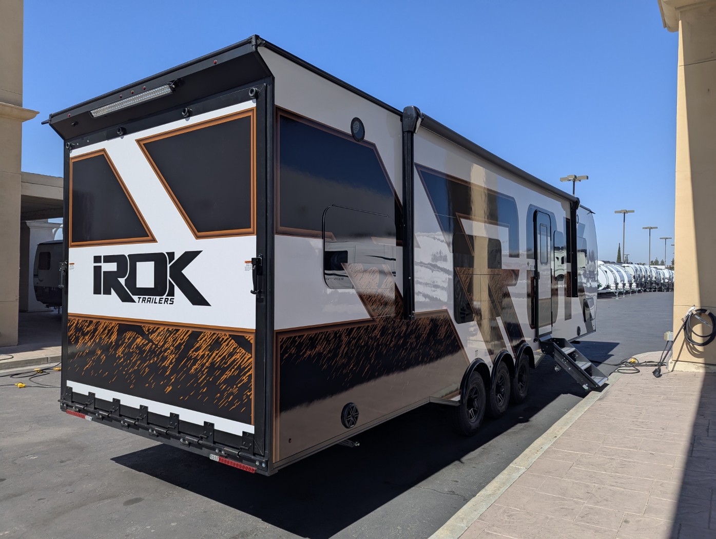 2026 IROK Trailers IROK 3218RACE - Image 5