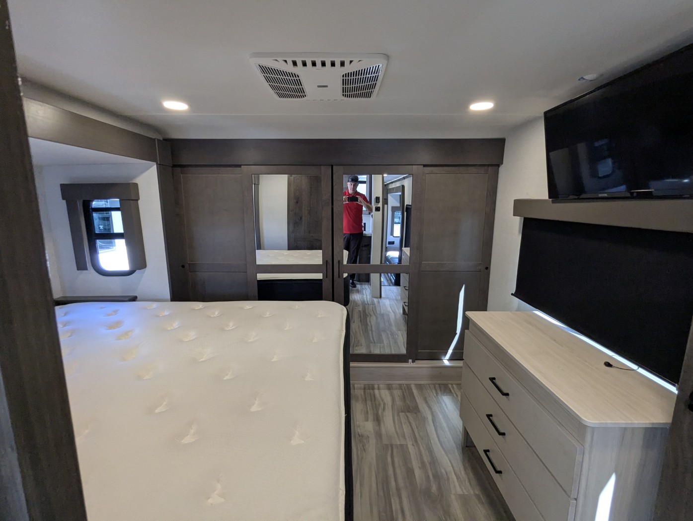 2023 Alliance RV Valor 36V11 - Image 13
