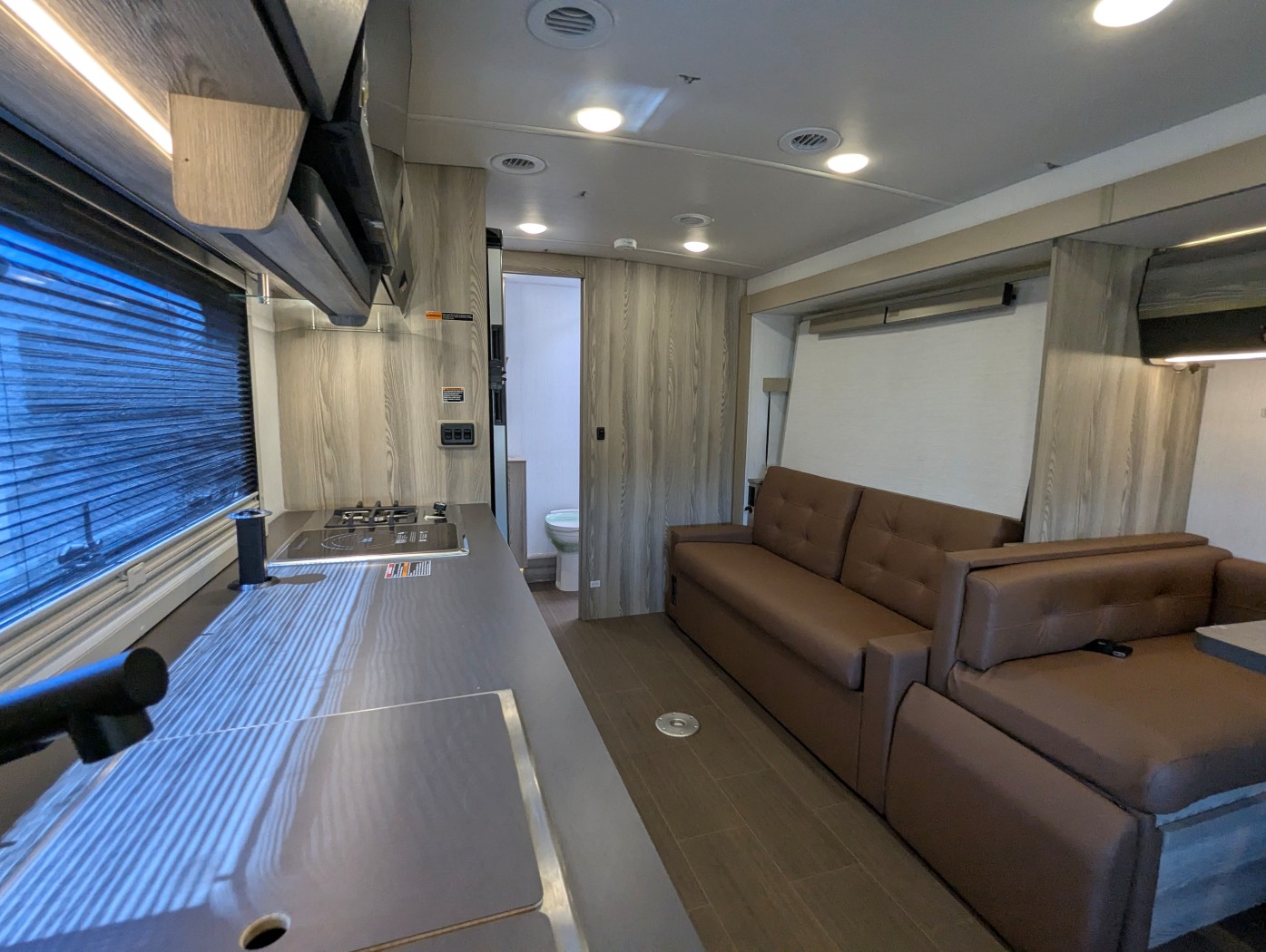 2027 Winnebago View 24D - Image 20