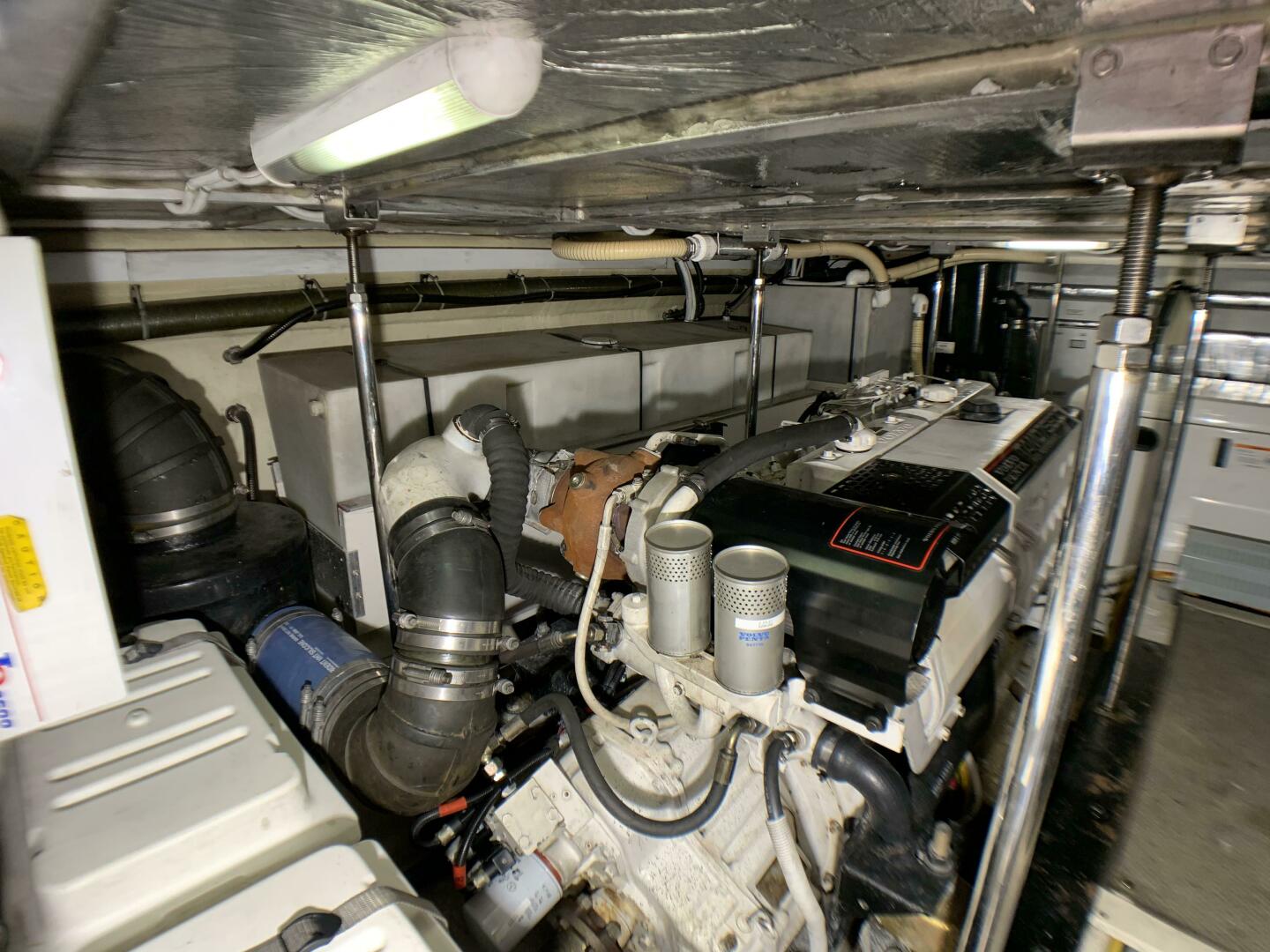 2006 Carver 56 Voyager - Image 29