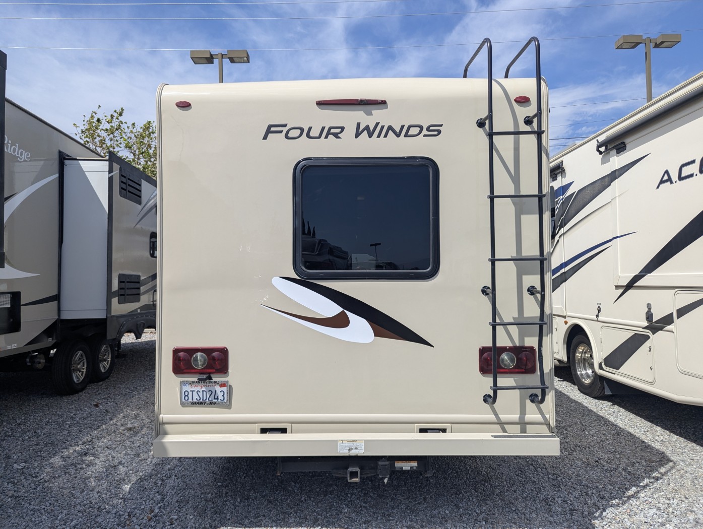 2020 Thor Motor Coach Four Winds 31E - Image 5