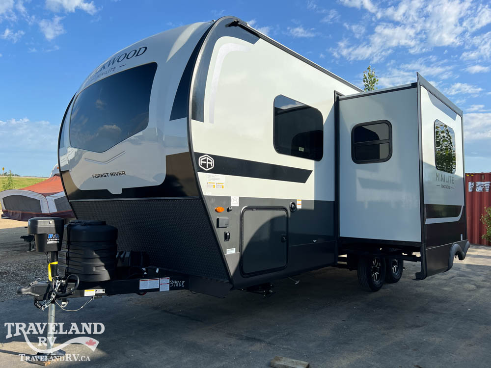 2027 Forest River Rockwood Mini Lite 2205S - Image 6