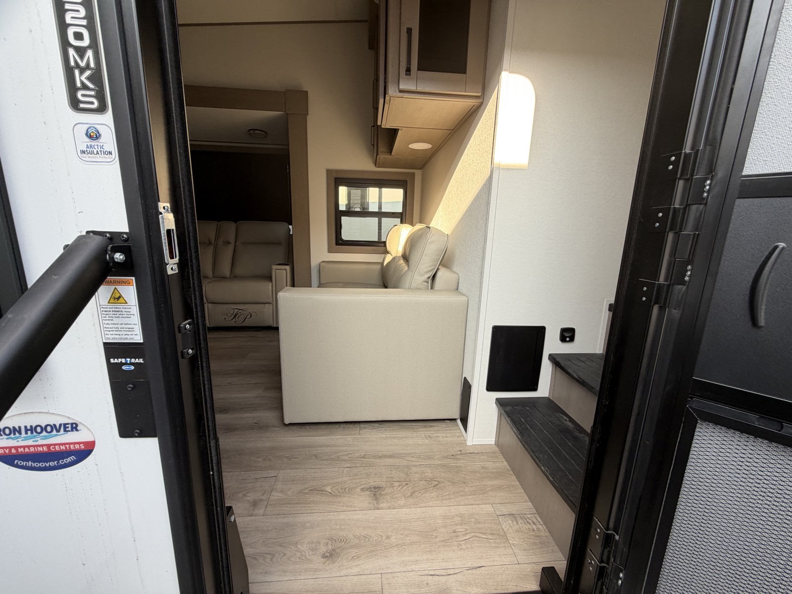 2026 GRAND DESIGN 320MKS - Image 11