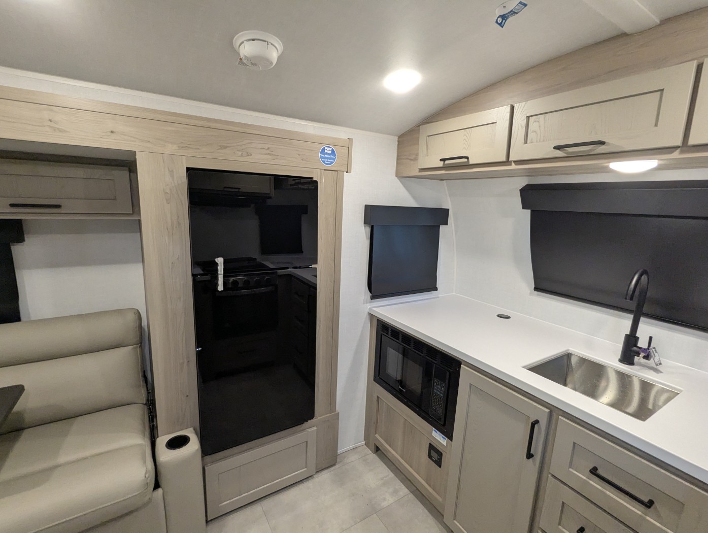 2026 Forest River Rockwood Geo Pro G20FK - Image 9