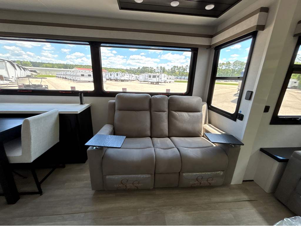 2026 JAYCO PINNACLE 36FBTS - Image 9
