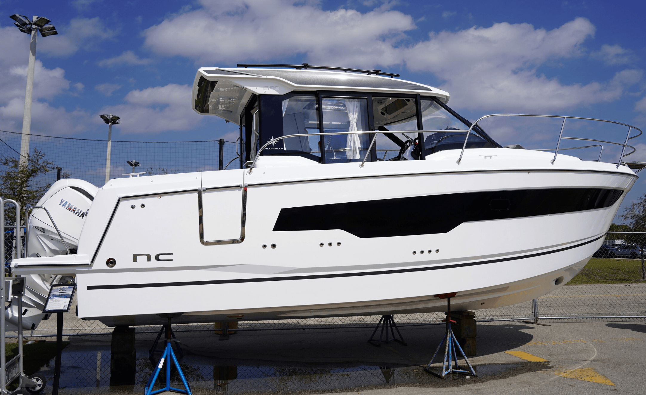 2026 JEANNEAU NC-895 S2 - Image 6