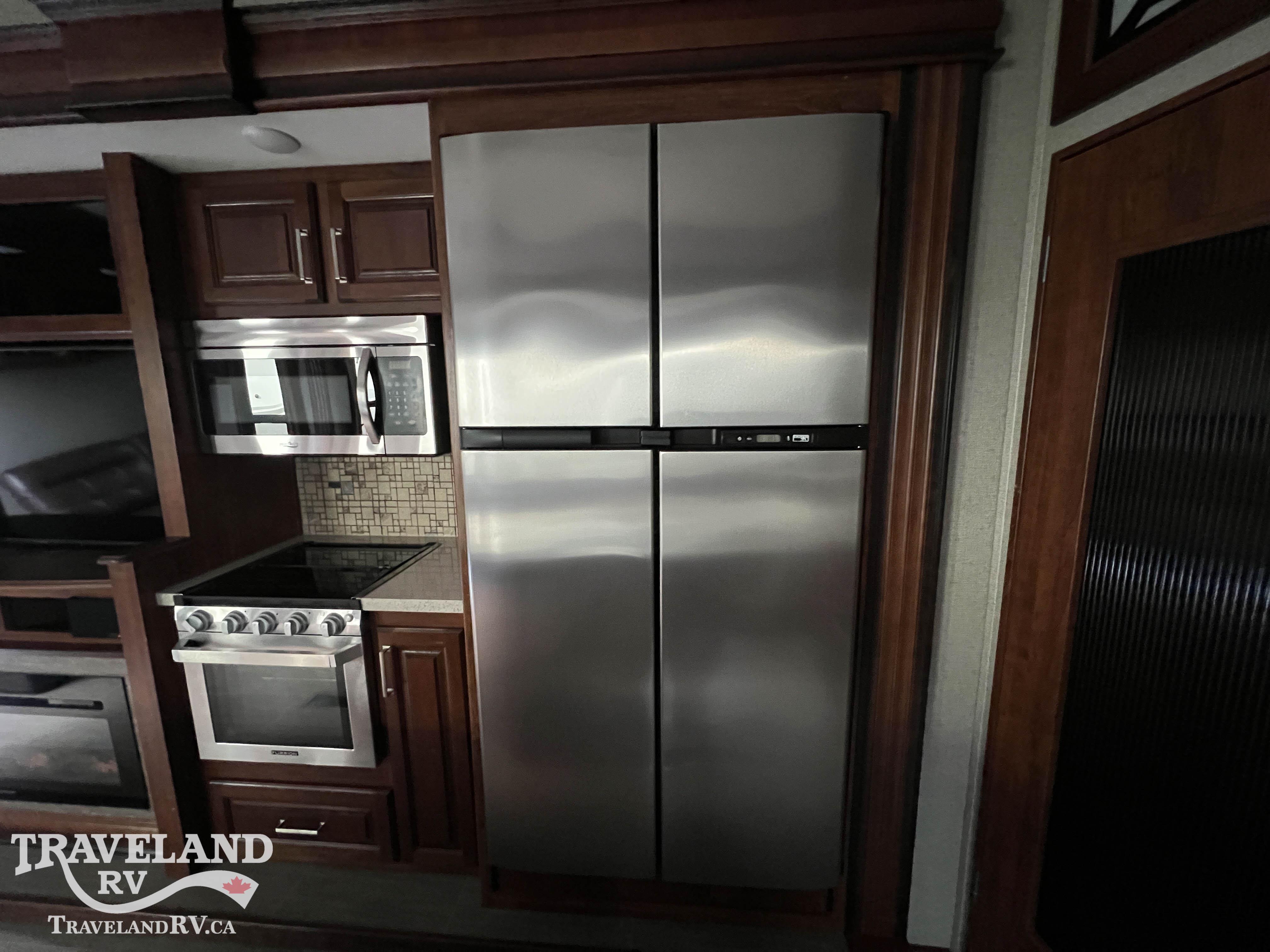 2019 Keystone Avalanche 385BG - Image 15