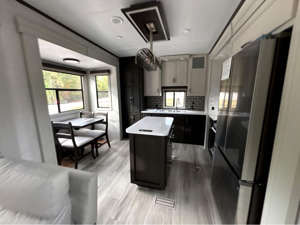 2026 Keystone AVALANCHE 366LS - Image 20