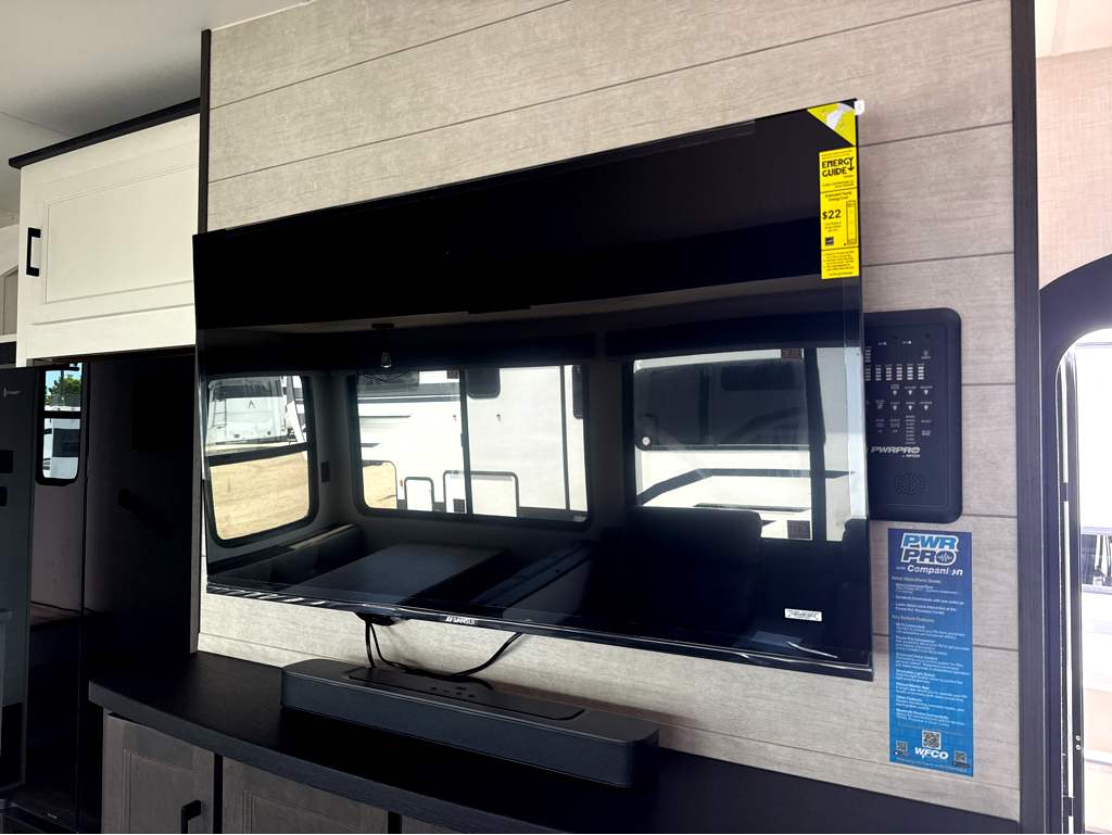 2027 VENTURE RV SPORTTREK 312VTB - Image 14
