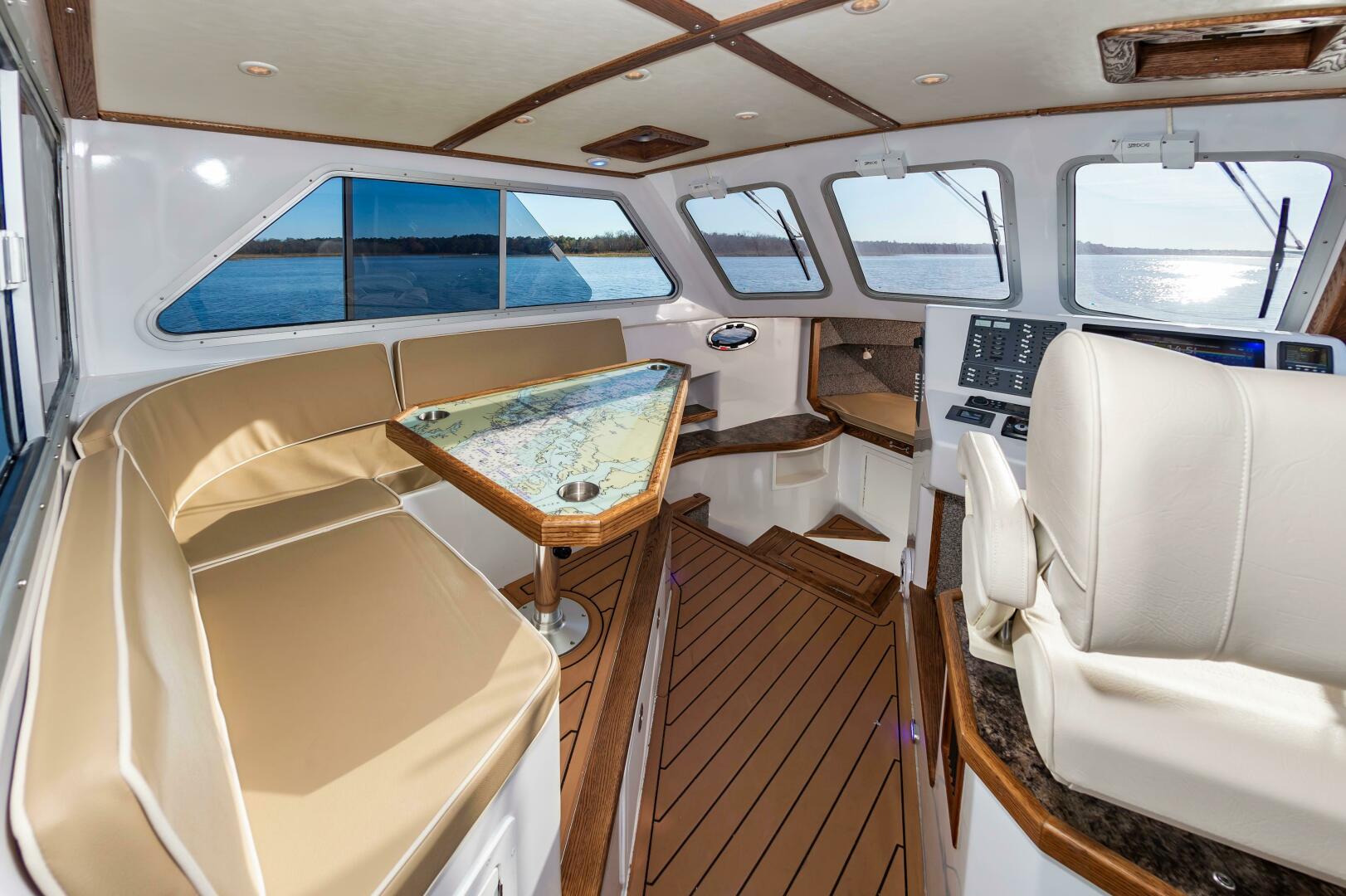 2024 Custom Chesapeake Bay Built Custom 33' - Image 35