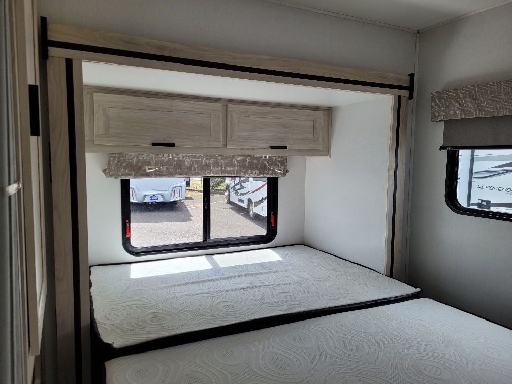2024 Forest River Sunseeker LE 2550DSLE - Image 15
