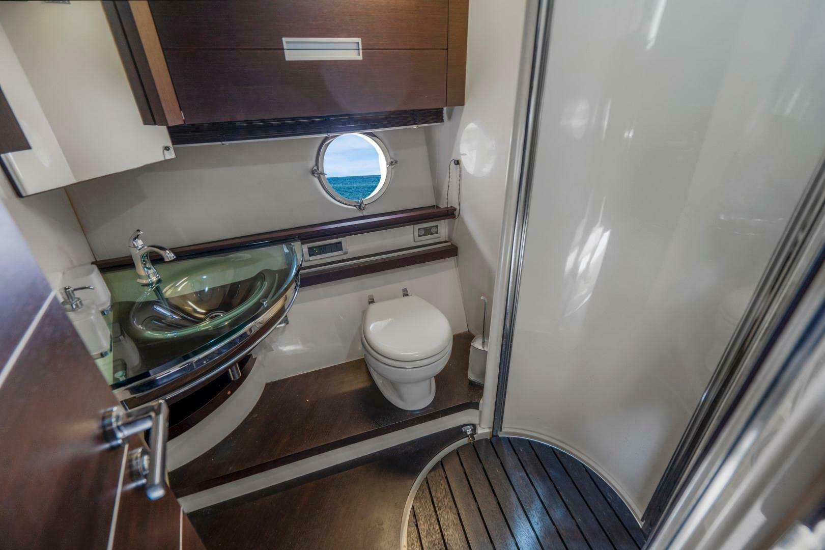2007 Azimut 68S - Image 52