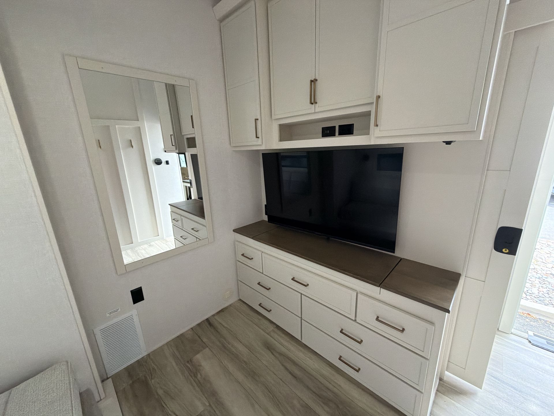 2027 Brinkley RV Model Z 3610 - Image 26