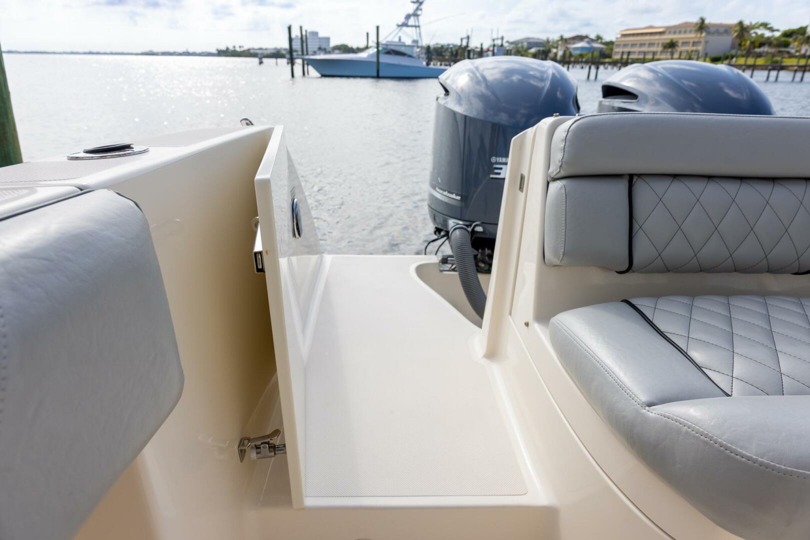 2012 Pursuit ST 310 Sport - Image 26