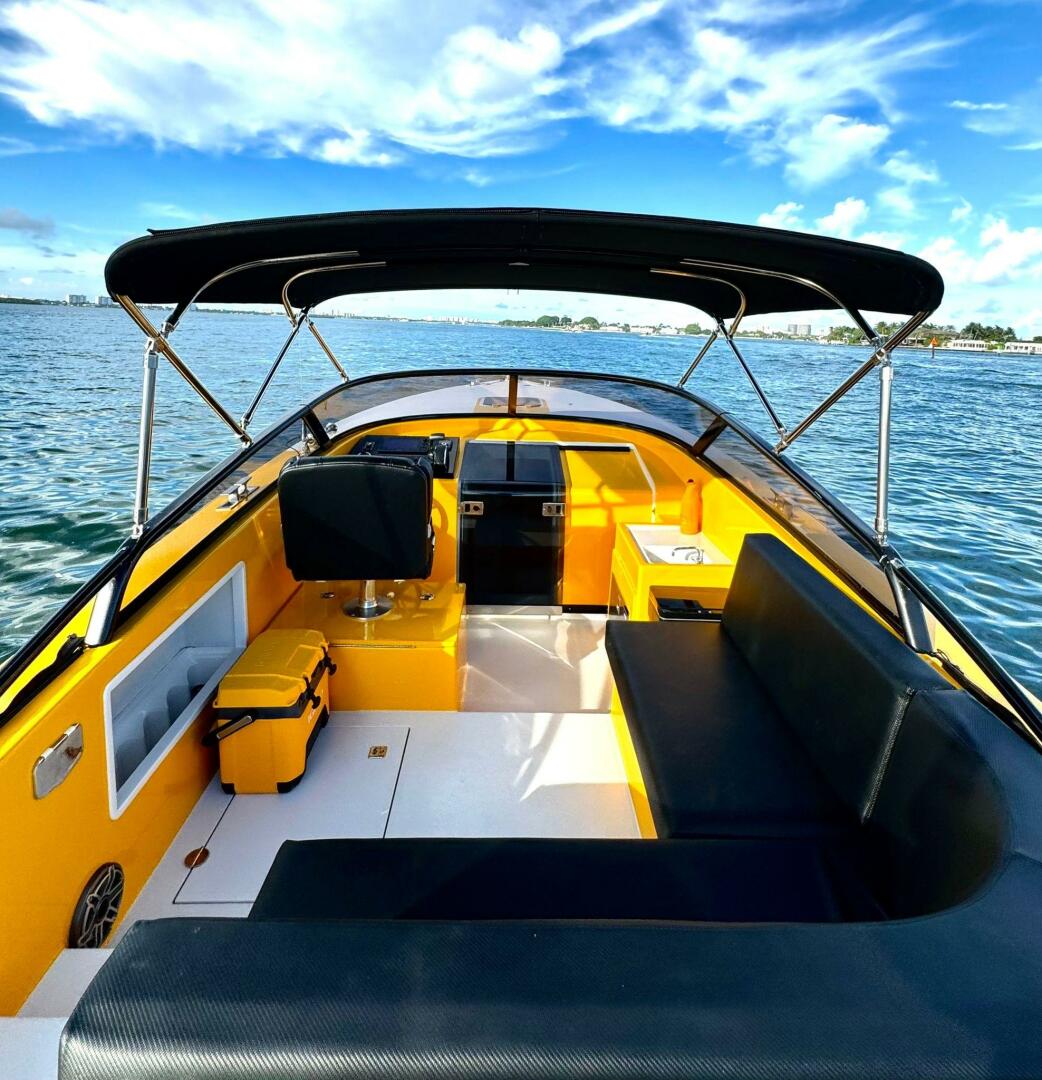 2023 VanDutch Sport 35 - Image 5