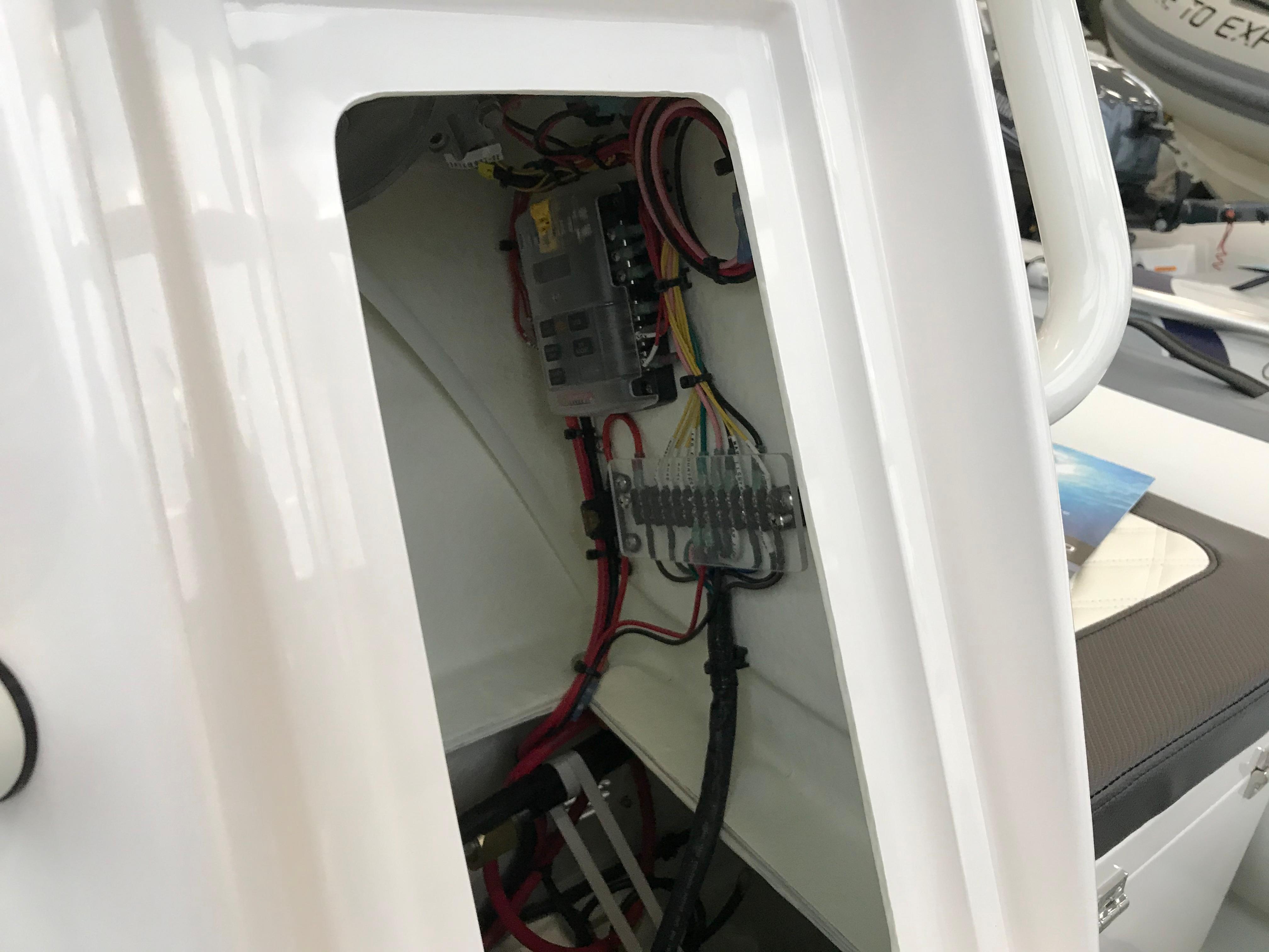 2027 Highfield Sport 360 Standard - Image 797