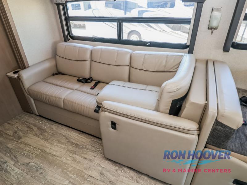 2020 THOR MOTOR COACH 35M - Image 22
