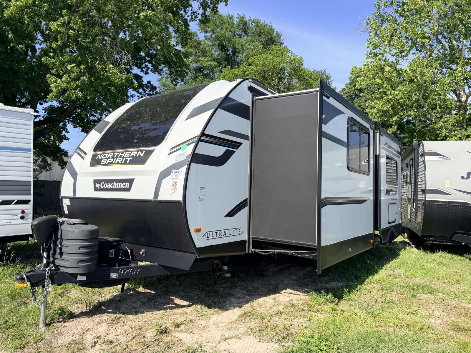 2025 Coachmen Northern Spirit 2565FK - Image 4