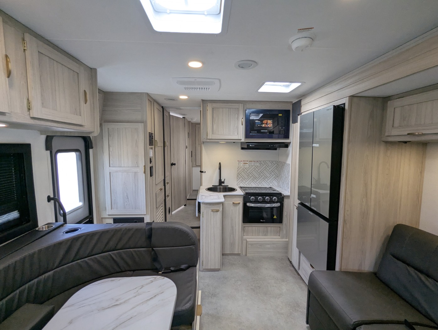 2027 Coachmen Cross Trail 26XG - Image 17
