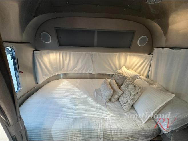2026 Airstream Caravel 22FB - Image 14