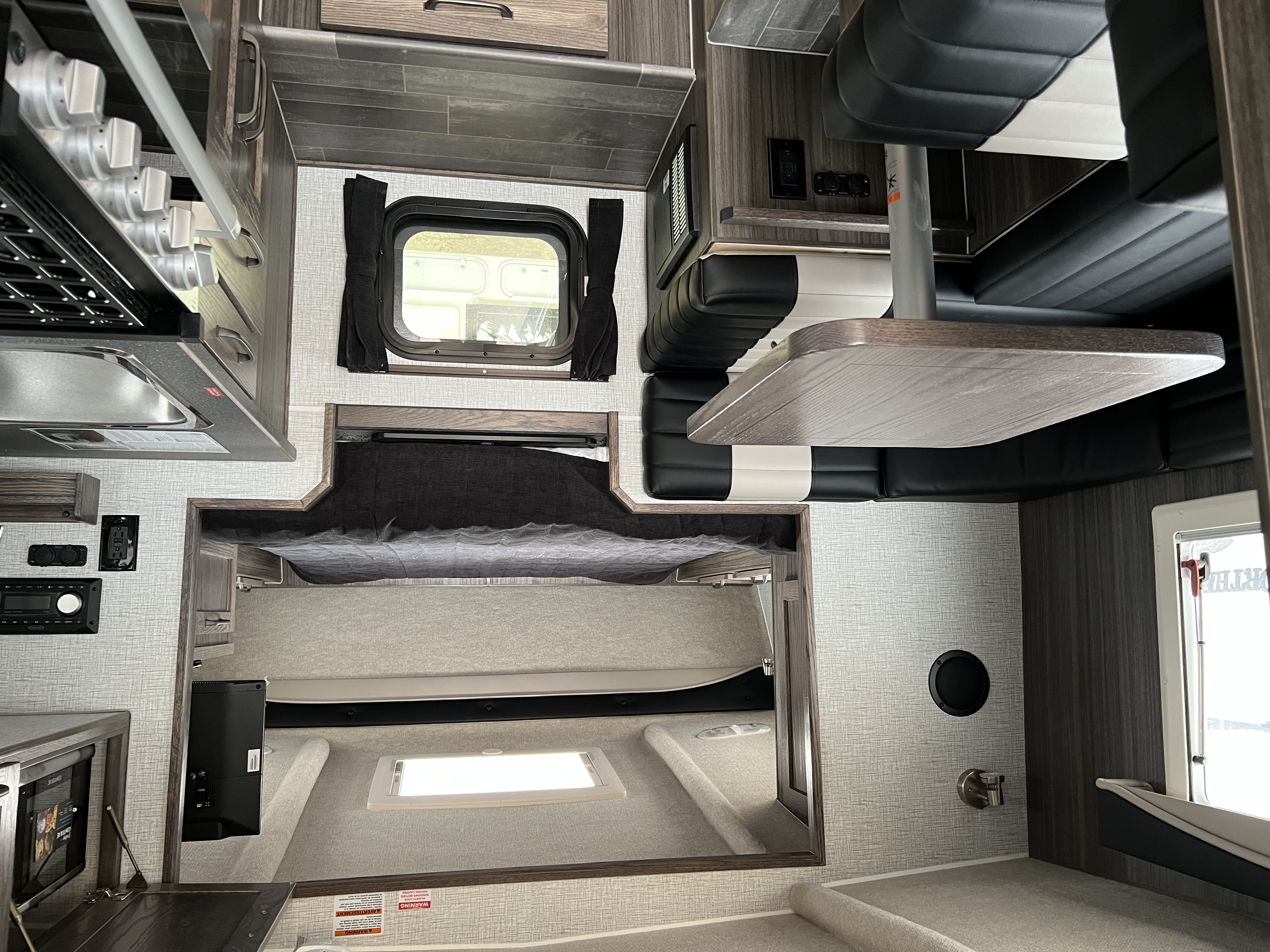 2027 NORTHERN LITE LIMITED EDITION 8-11 EX DRY BATH - Image 3
