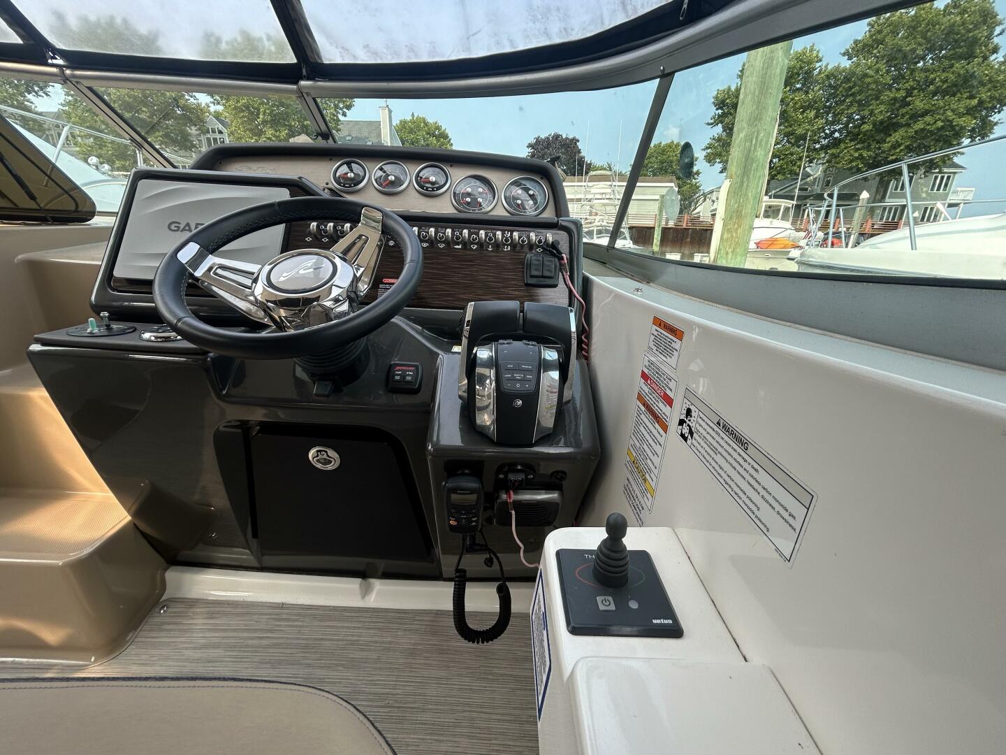 2016 Sea Ray 310 Sundancer - Image 8