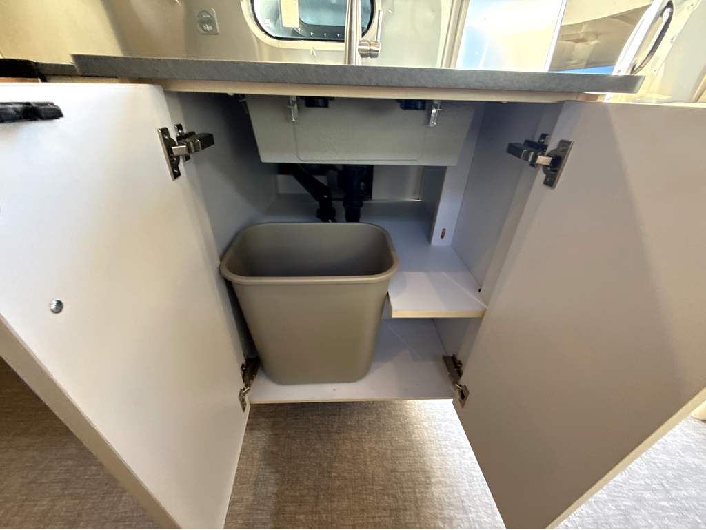 2026 AIRSTREAM FLYING CLOUD 25FBQ - Image 17