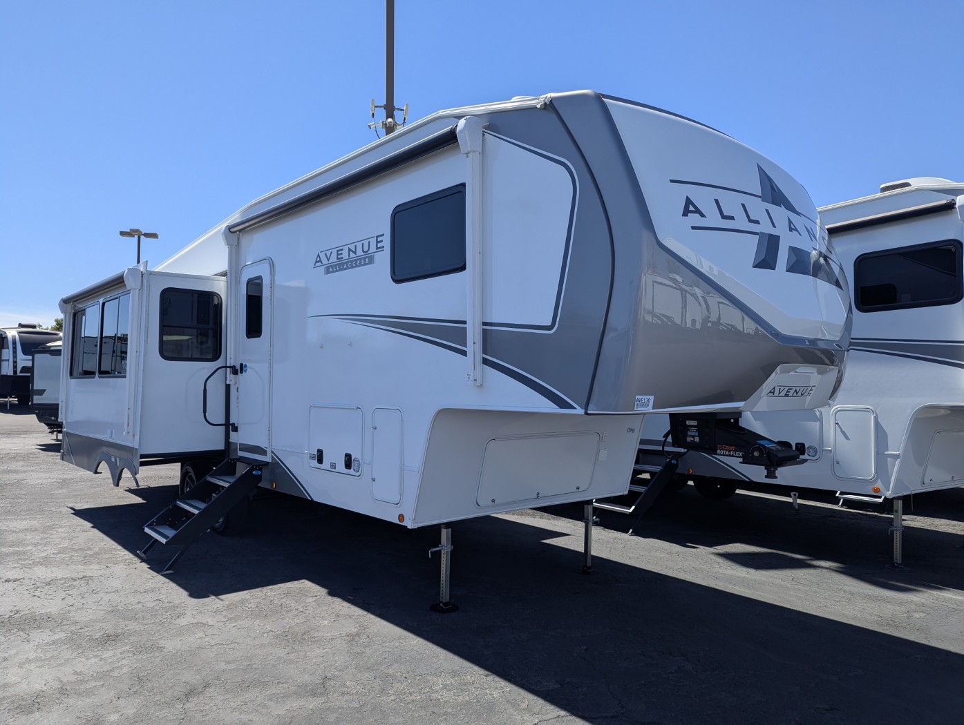2026 Alliance RV Avenue 29RL - Image 1