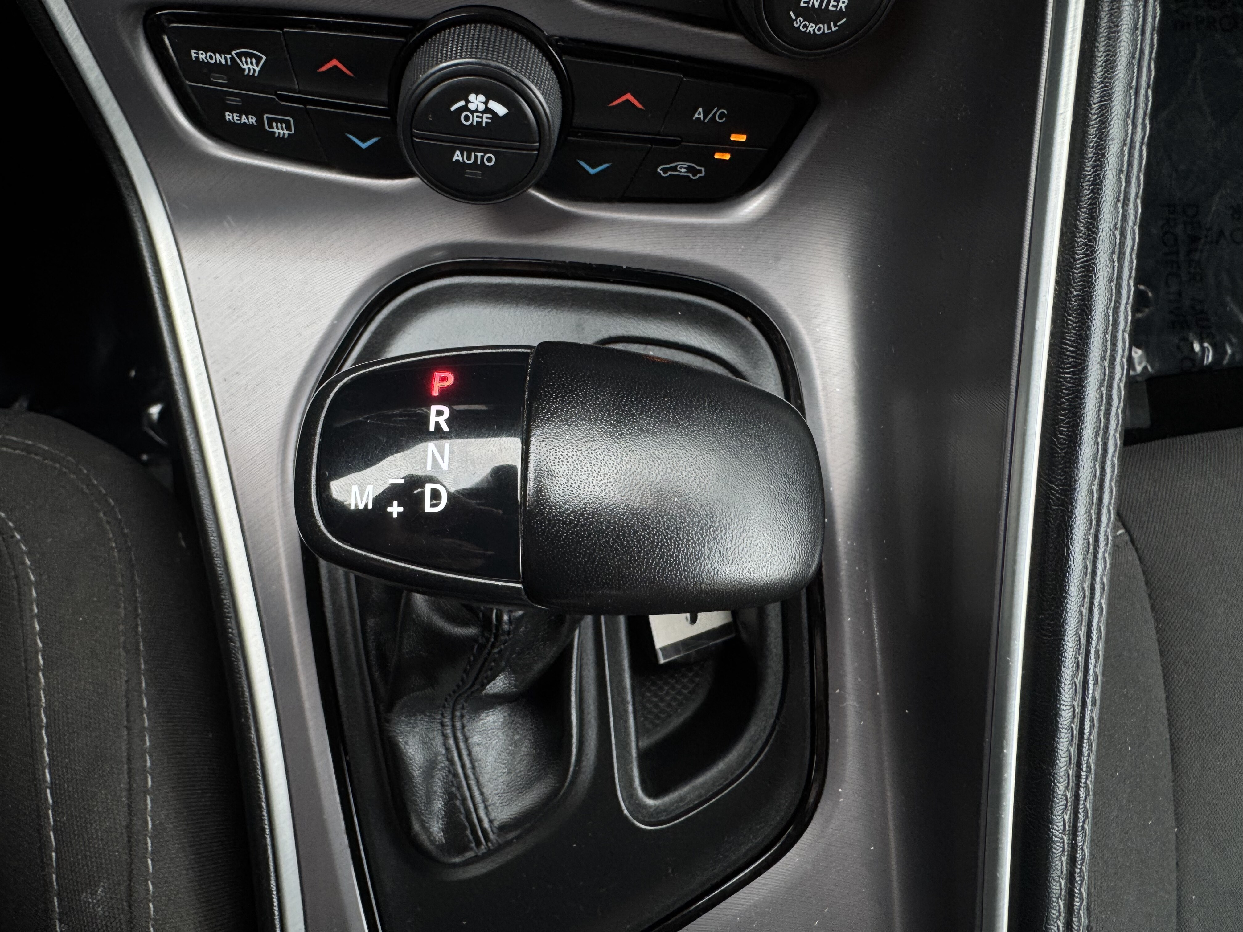 2022 Dodge CHALLENGER Coupe 2D GT - Image 20