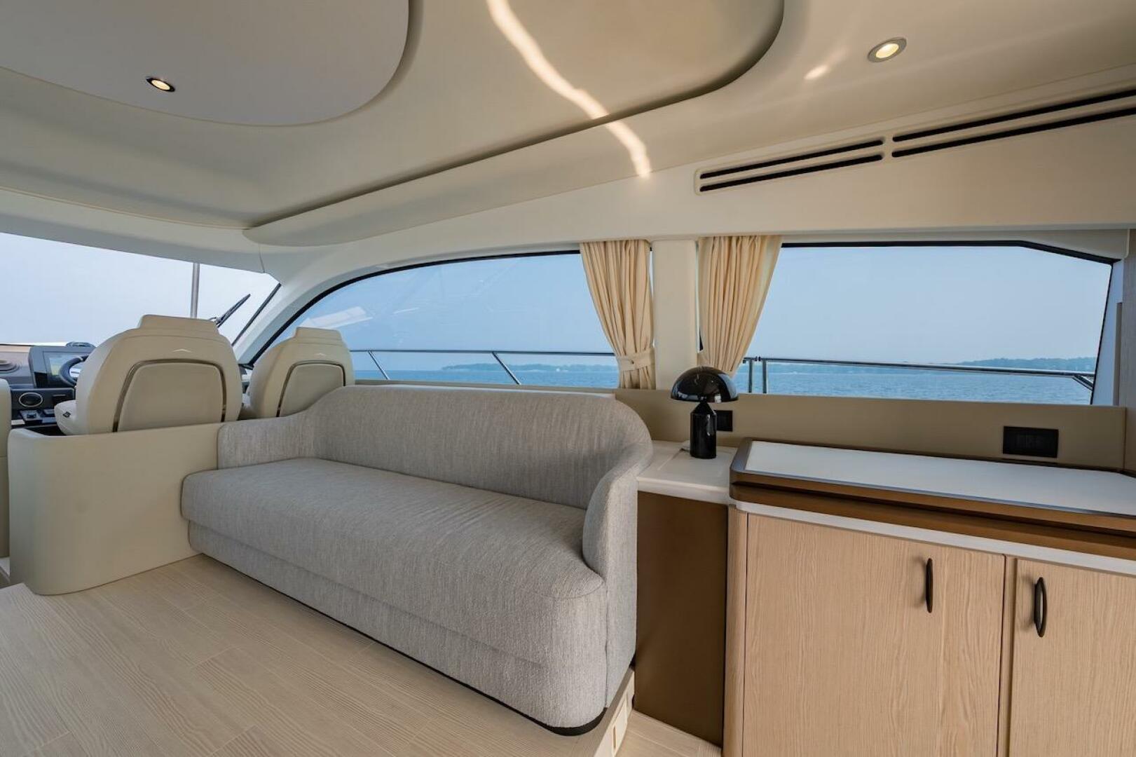 2023 Azimut Fly 53 - Image 27