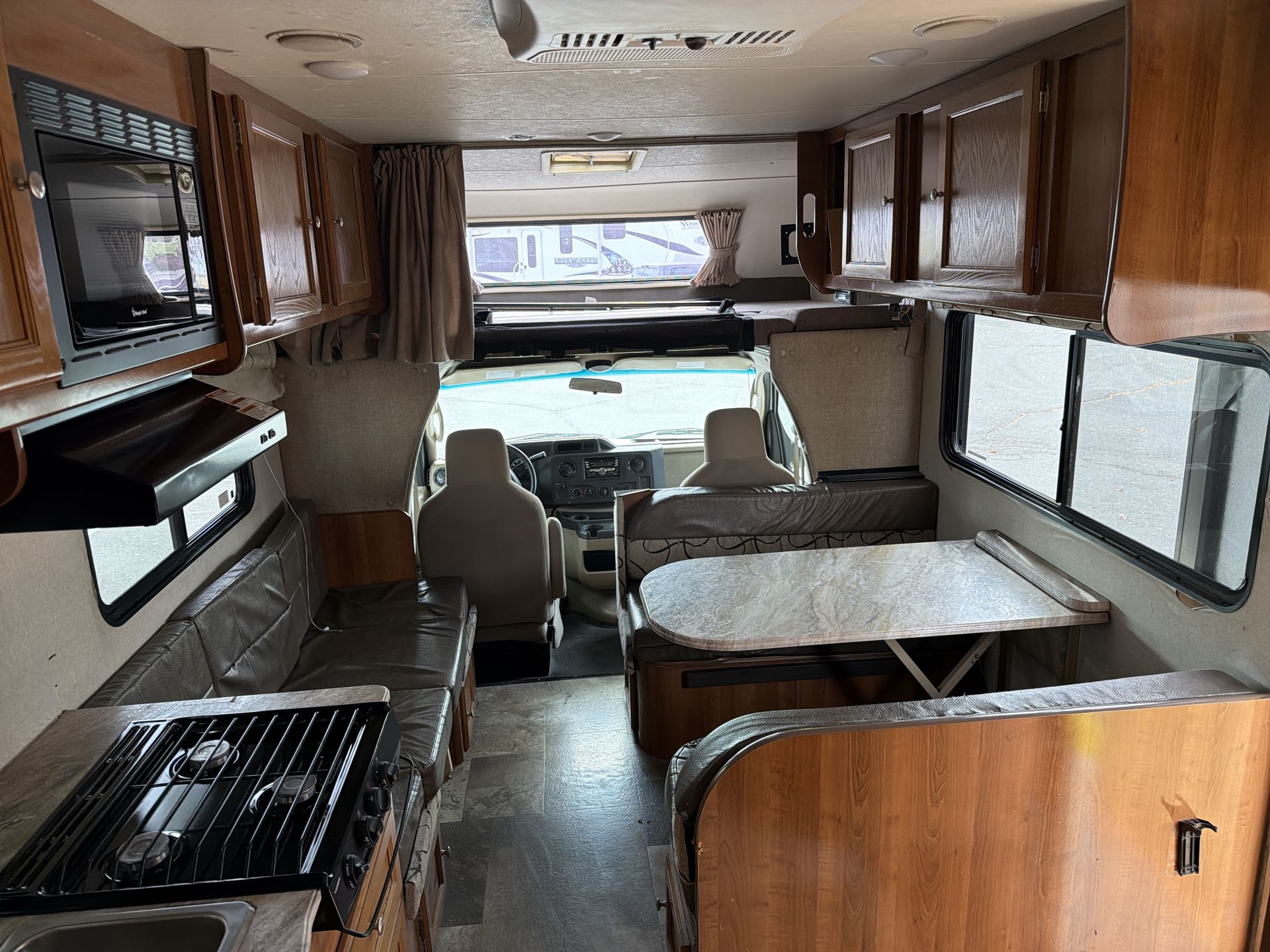 2019 Coachmen Leprechaun 230CB - Image 24