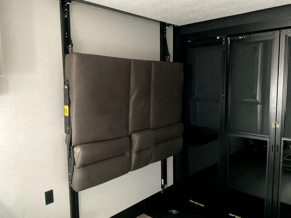 2027 JAYCO SEISMIC 265 - Image 19