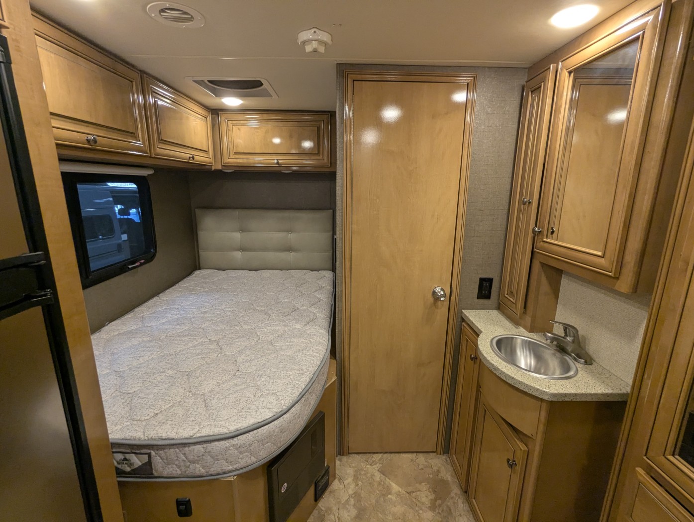 2018 Thor Motor Coach Citation Sprinter 24SJ - Image 20