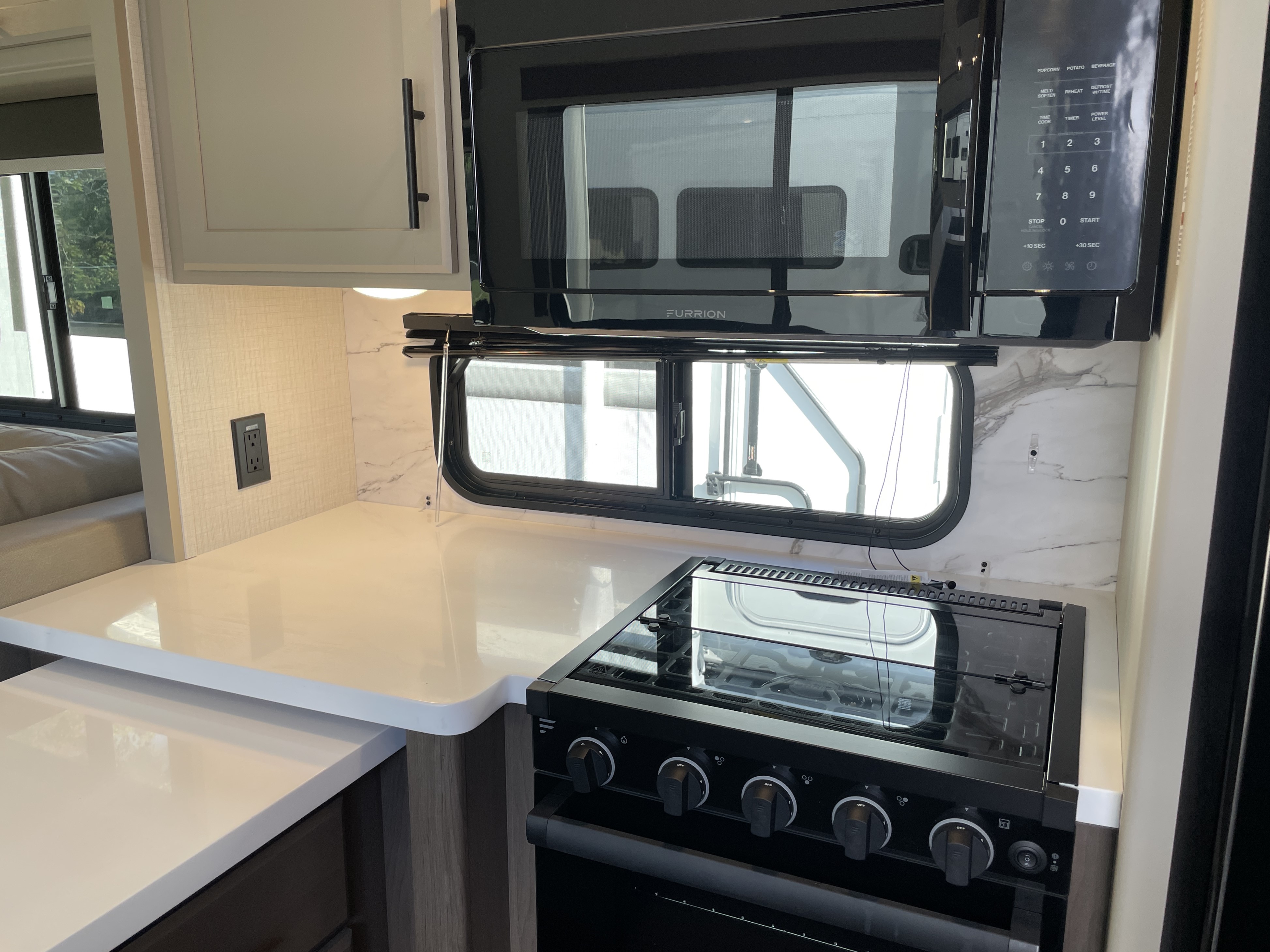2027 Keystone Cougar 320RDS - Image 13