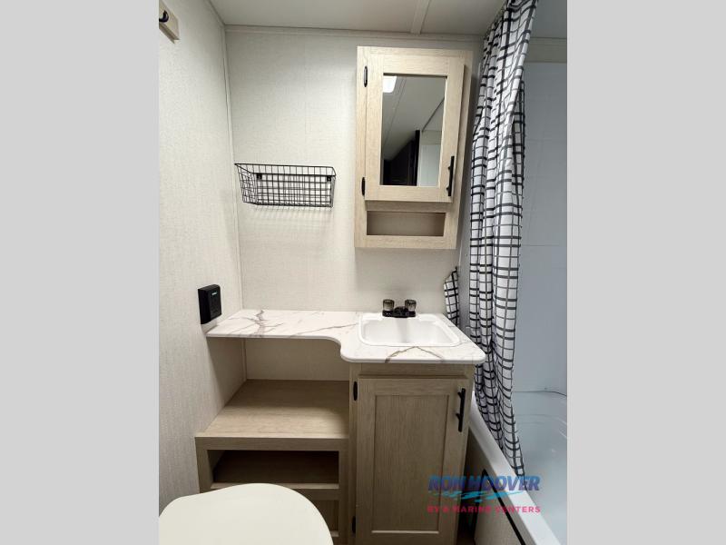 2025 FOREST RIVER 532BEDS - Image 48