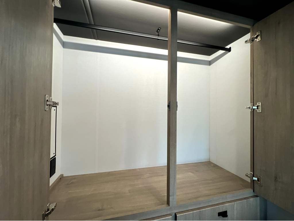2027 Grand Design Lineage Series M 25FW - Image 18